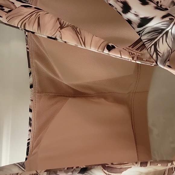 Guess Tropical Workout Top sz M NWT - Picture 5 of 7